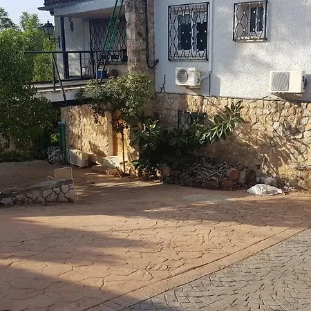 Calicanto House & Pool