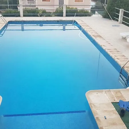 Calicanto House & Pool 托伦特