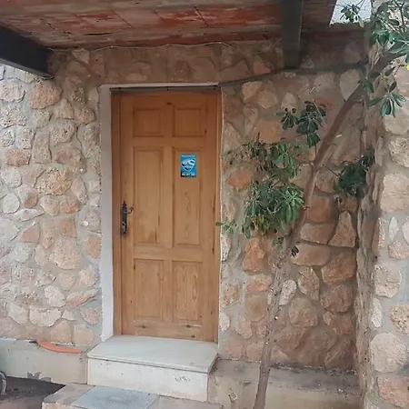 Calicanto House & Pool 度假居 托伦特